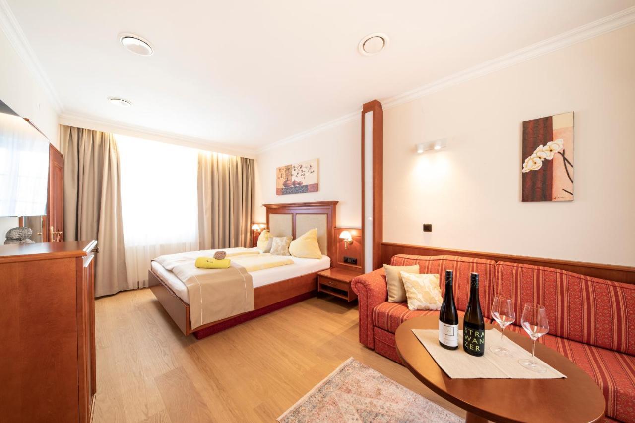 Weingut Donabaum "In Der Spitz" Appartement Spitz an der Donau Buitenkant foto